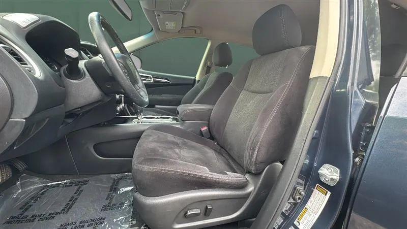 2015 Nissan Pathfinder SV