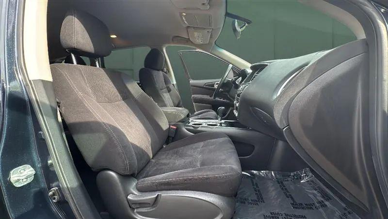 2015 Nissan Pathfinder SV