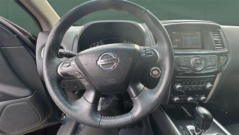 2015 Nissan Pathfinder SV