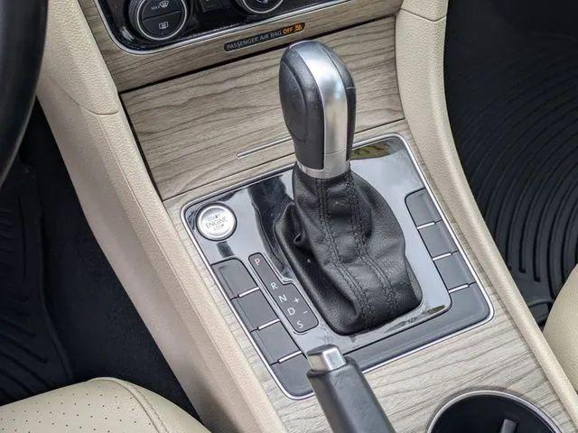 2018 Volkswagen Passat 2.0T SE