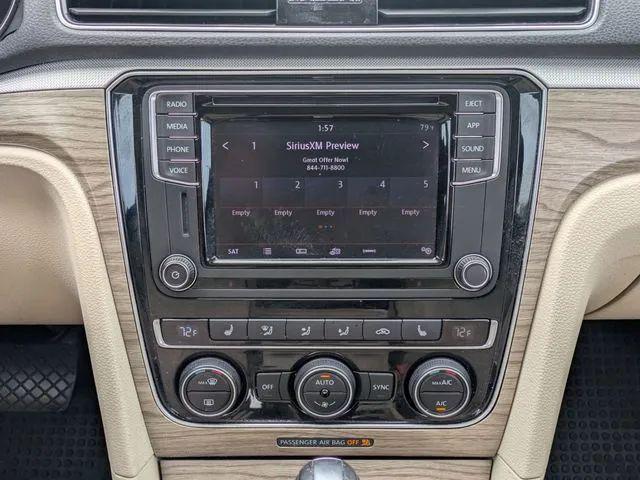 2018 Volkswagen Passat 2.0T SE