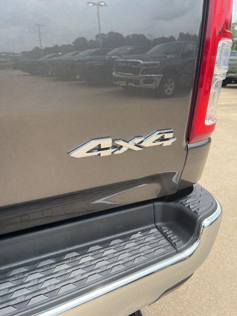 2021 Ram 1500 Big Horn Crew Cab 4x4 5'7" Box