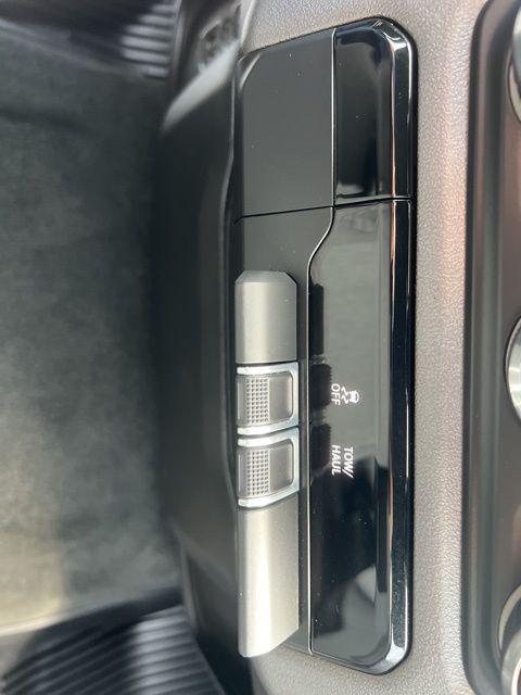 2021 Ram 1500 Big Horn Crew Cab 4x4 5'7" Box