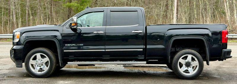 2015 GMC Sierra 2500HD Denali