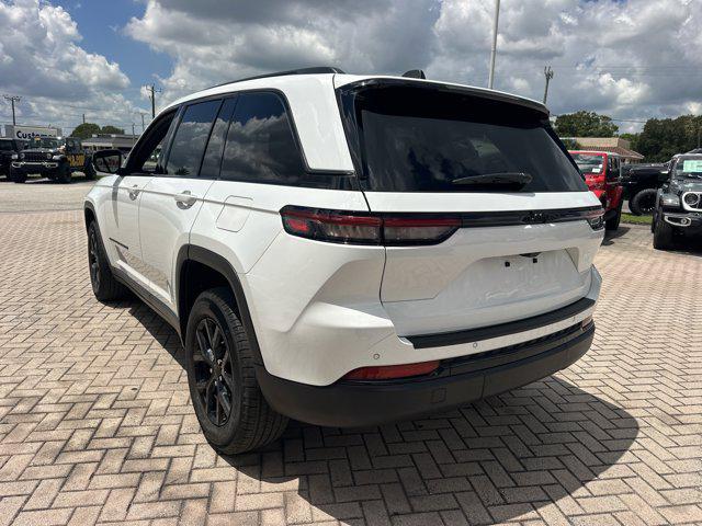 2024 Jeep Grand Cherokee Altitude 4x2