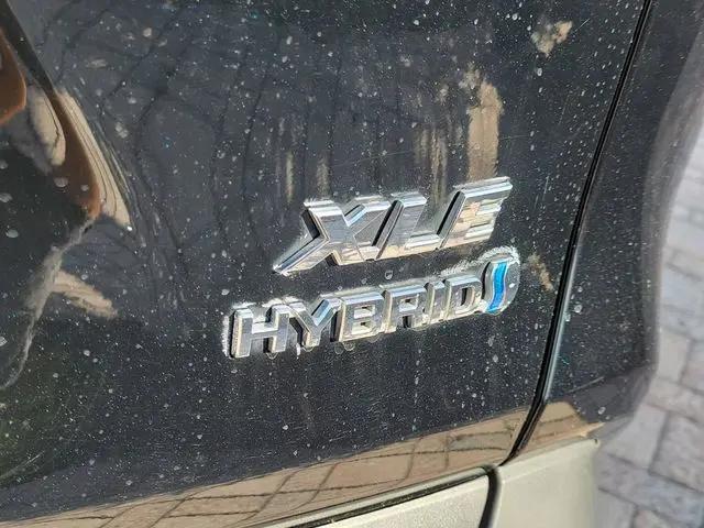 2022 Toyota RAV4 Hybrid XLE Premium