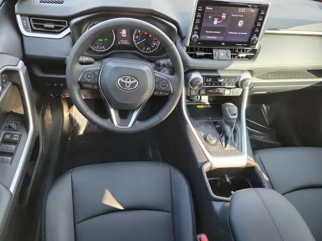 2022 Toyota RAV4 Hybrid XLE Premium