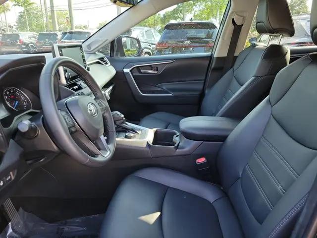 2022 Toyota RAV4 Hybrid XLE Premium