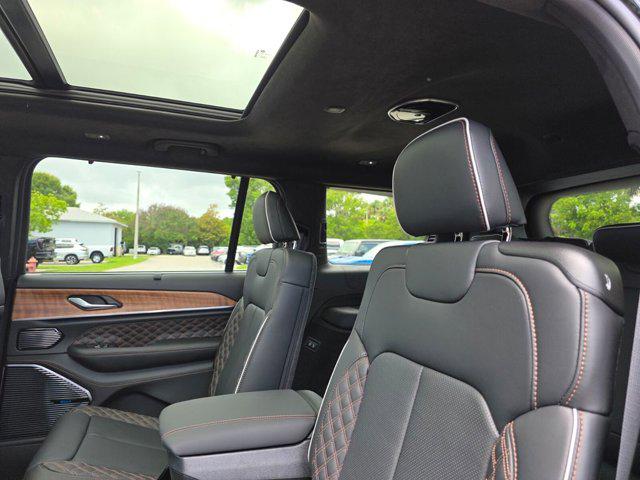 2026 Jeep Grand Cherokee L Summit 4x4