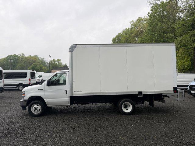 2027 Ford E-Series Cutaway Box Dry Freight