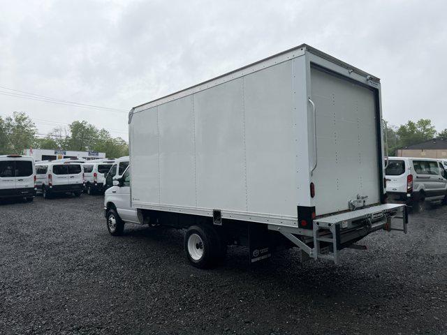 2027 Ford E-Series Cutaway Box Dry Freight