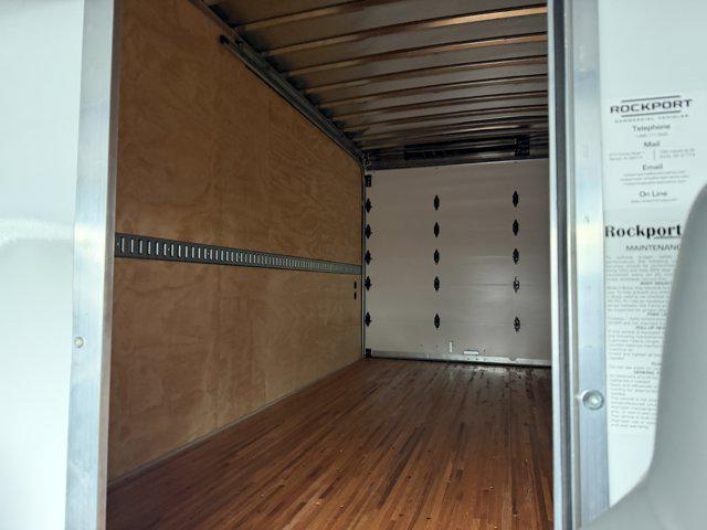 2027 Ford E-Series Cutaway Box Dry Freight