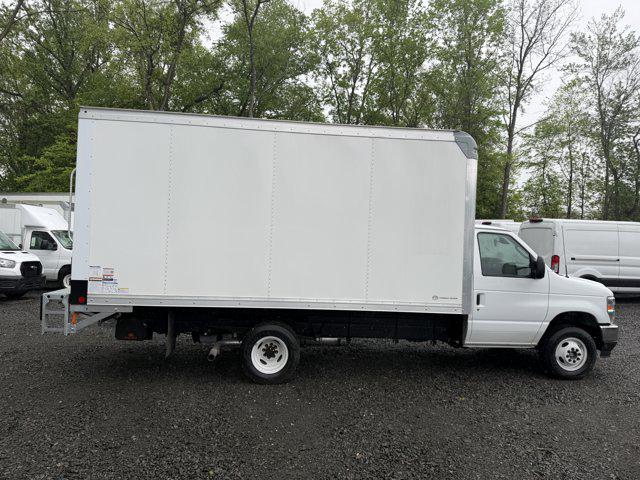 2027 Ford E-Series Cutaway Box Dry Freight