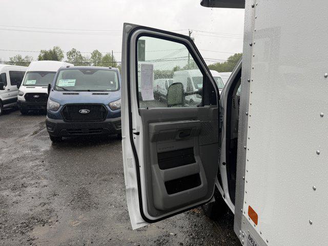 2027 Ford E-Series Cutaway E-350 DRW 158" WB