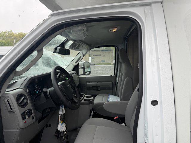 2027 Ford E-Series Cutaway E-350 DRW 158" WB