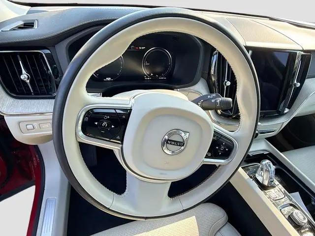 2018 Volvo XC60 T8 Inscription