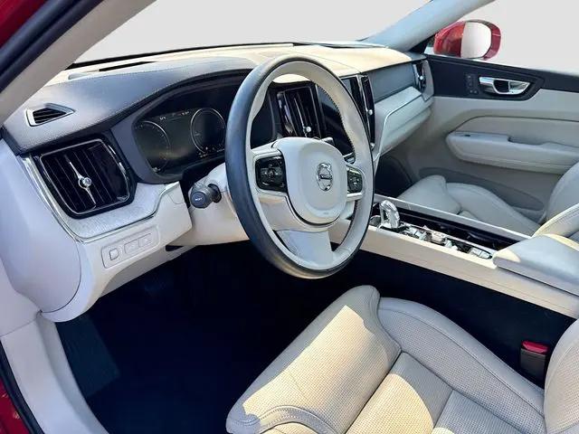 2018 Volvo XC60 T8 Inscription