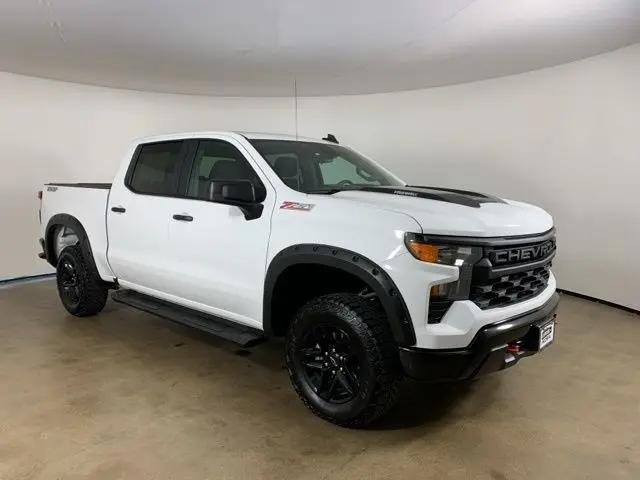 2025 Chevrolet Silverado 1500 4WD Crew Cab Short Bed Custom Trail Boss