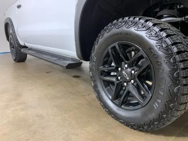 2025 Chevrolet Silverado 1500 4WD Crew Cab Short Bed Custom Trail Boss