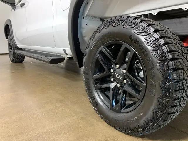 2025 Chevrolet Silverado 1500 4WD Crew Cab Short Bed Custom Trail Boss
