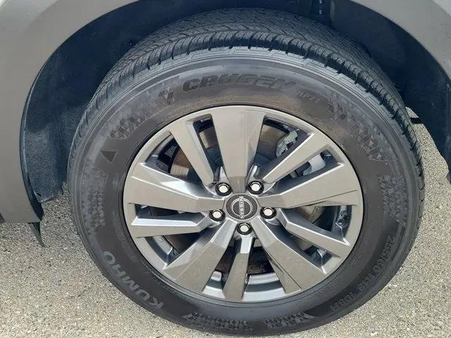 2025 Nissan Pathfinder SV FWD