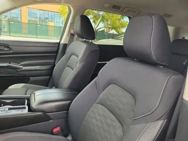 2025 Nissan Pathfinder SV FWD