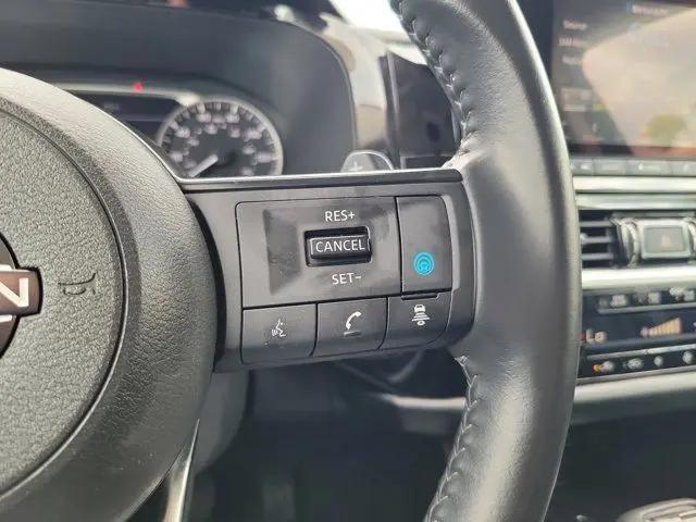 2025 Nissan Pathfinder SV FWD