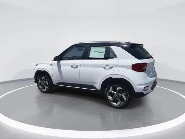 2026 Hyundai Venue SEL w/Two-Tone Roof