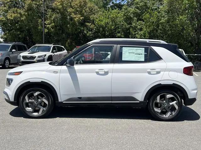 2026 Hyundai Venue SEL w/Two-Tone Roof