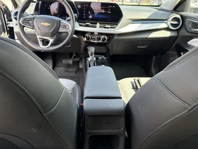 2024 Chevrolet Trax FWD LT