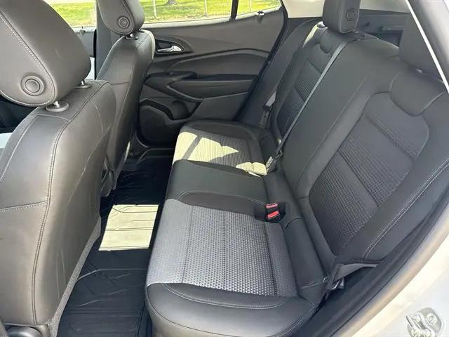 2024 Chevrolet Trax FWD LT