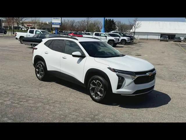 2024 Chevrolet Trax FWD LT