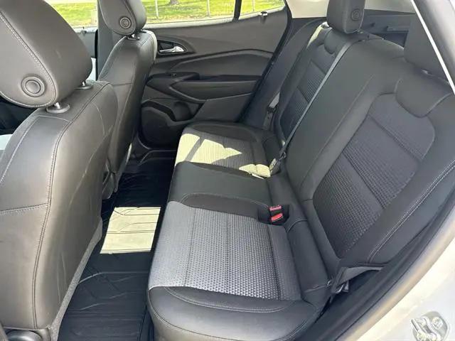 2024 Chevrolet Trax FWD LT