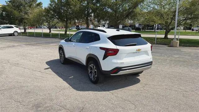 2024 Chevrolet Trax FWD LT