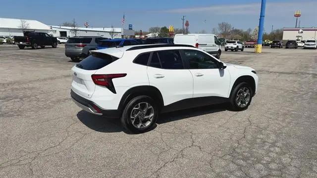 2024 Chevrolet Trax FWD LT