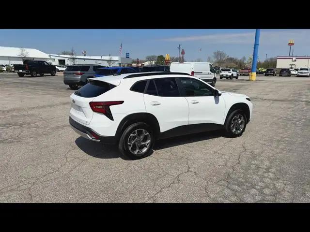 2024 Chevrolet Trax FWD LT