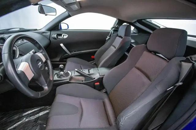 2005 Nissan 350Z Base