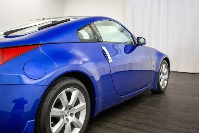 2005 Nissan 350Z Base