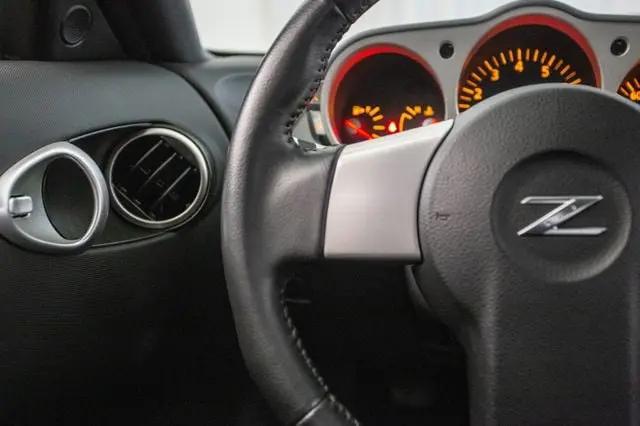 2005 Nissan 350Z Base