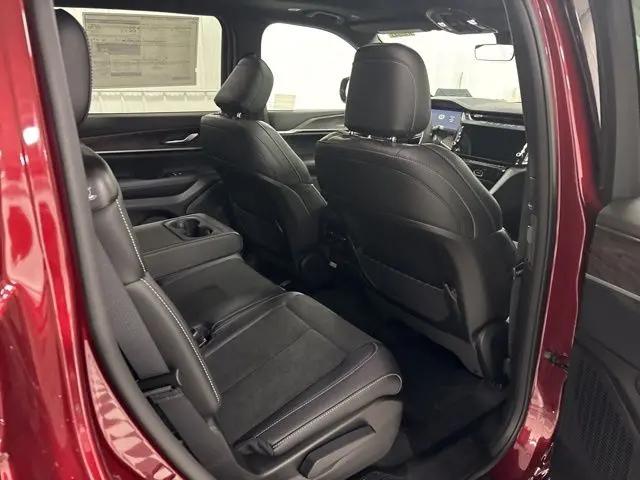 2026 Jeep Grand Cherokee L Altitude 4x4