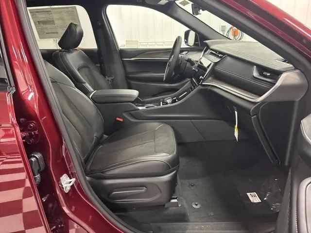 2026 Jeep Grand Cherokee L Altitude 4x4