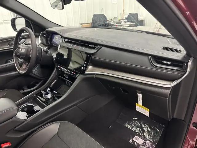 2026 Jeep Grand Cherokee L Altitude 4x4