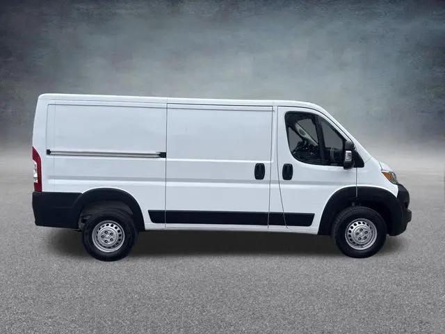 2025 Ram ProMaster 2500 Cargo Van Tradesman Low Roof 136" WB w/Pass Seat