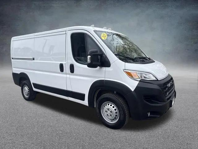 2025 Ram ProMaster 2500 Cargo Van Tradesman Low Roof 136" WB w/Pass Seat