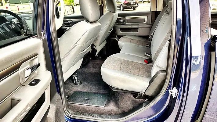 2017 Ram 1500 Big Horn Crew Cab 4x4 6'4" Box