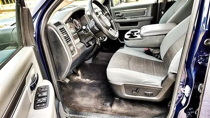 2017 Ram 1500 Big Horn Crew Cab 4x4 6'4" Box
