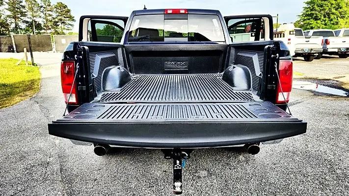 2017 Ram 1500 Big Horn Crew Cab 4x4 6'4" Box