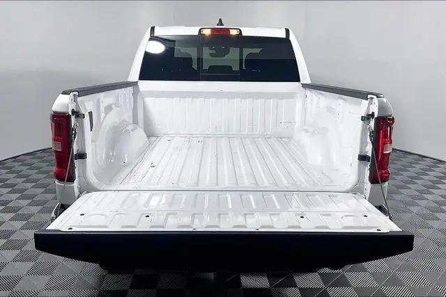 2025 Ram 1500 Lone Star Crew Cab 4x4 57 Box