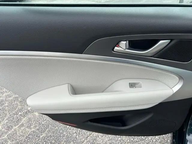 2025 Genesis G70 2.5T RWD