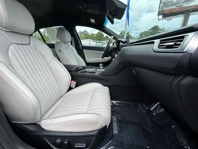 2025 Genesis G70 2.5T RWD